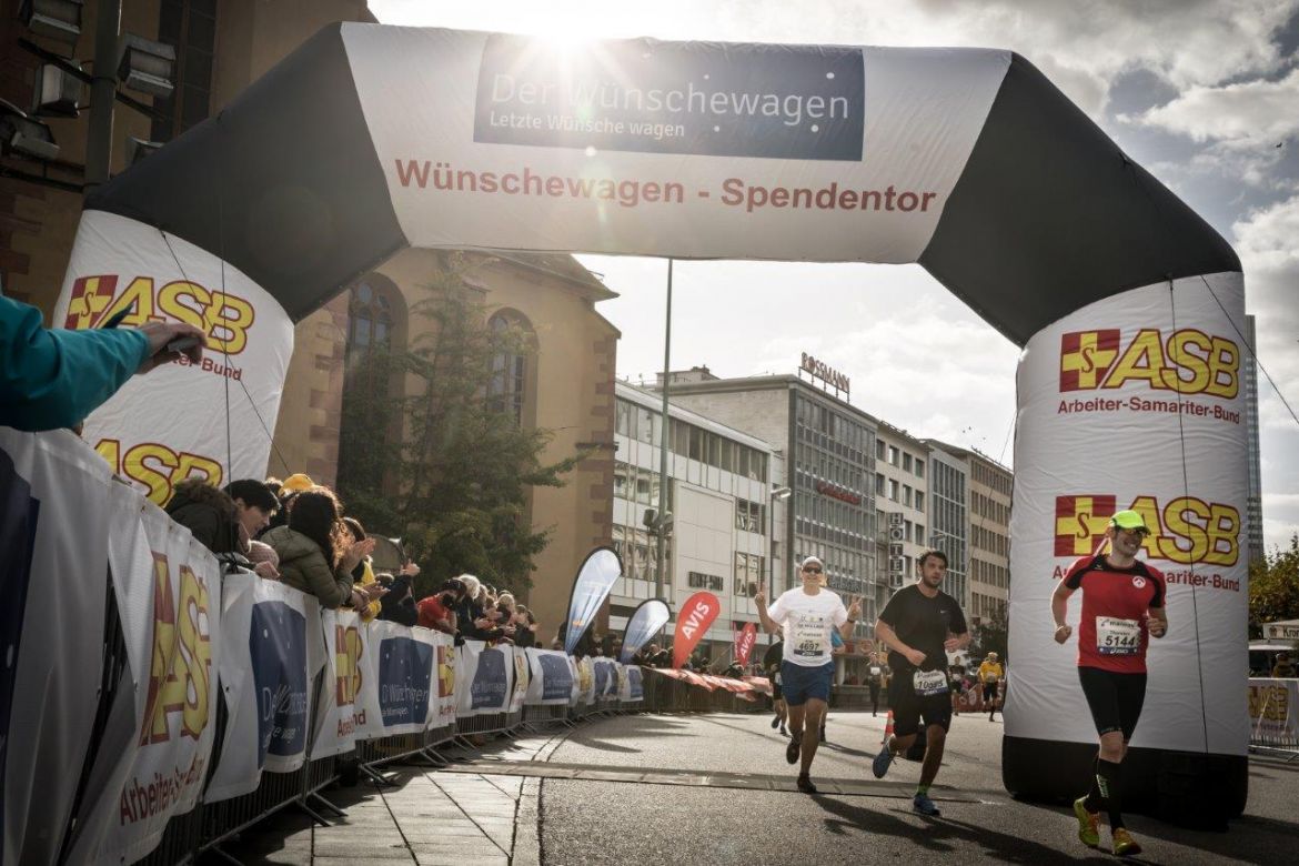 Spendentor_Wuenschewagen_Marathon.jpg