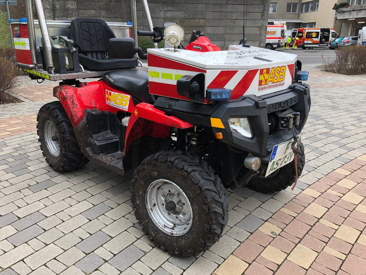 Quad mit ASB Rettungsdienst beklebung