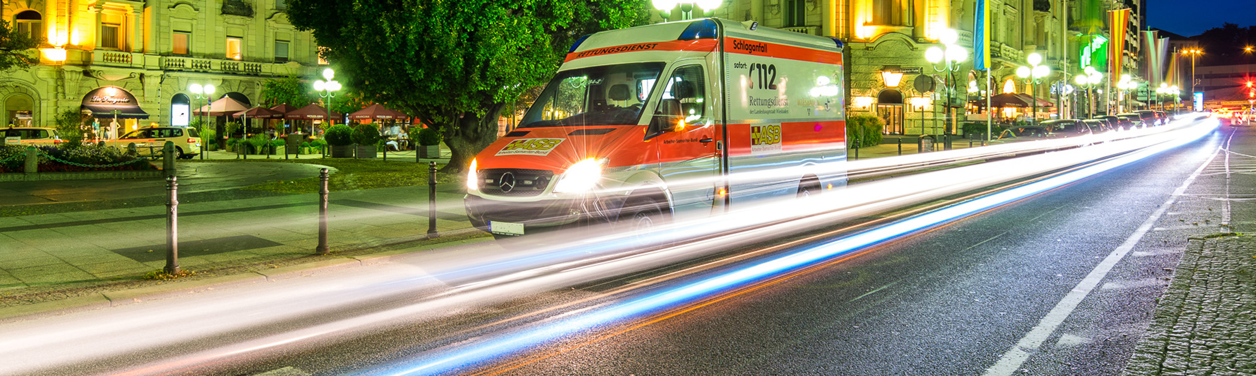 Rettungswagen 2500x750.png